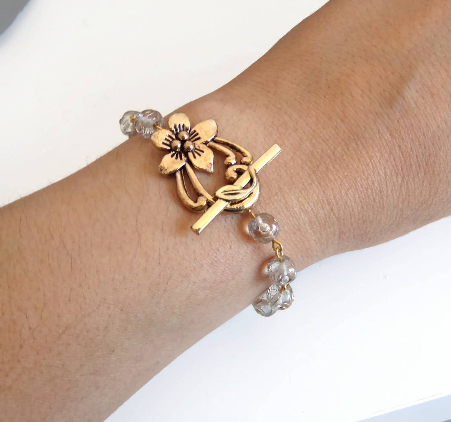 Vintage Bead Bracelet - Flower Bracelet - Glass Beads - Flow: Black