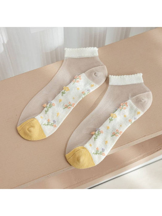 Rufia - Soft Floral Pattern Lightweight Crew Socks: YLWFLW